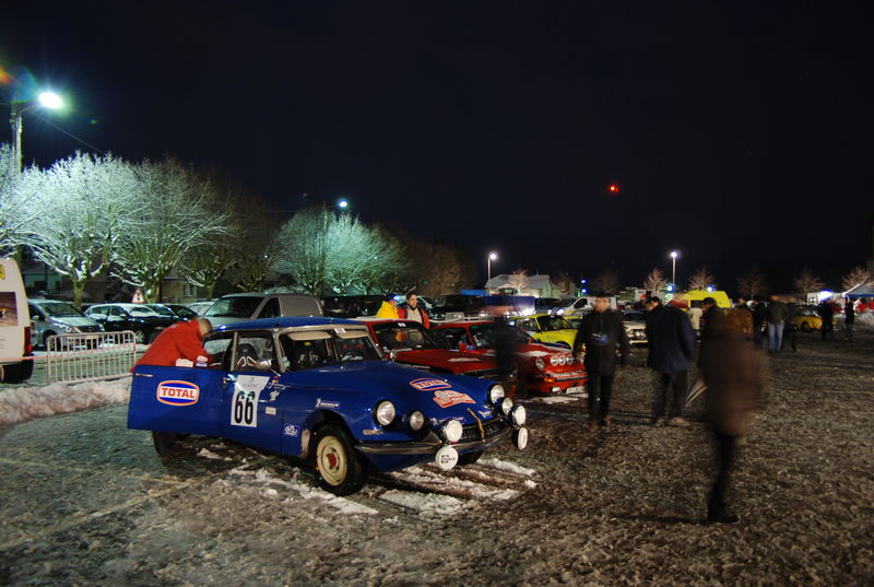 Top départ de la 25ème édition du Rallye de Monte-Carlo historique