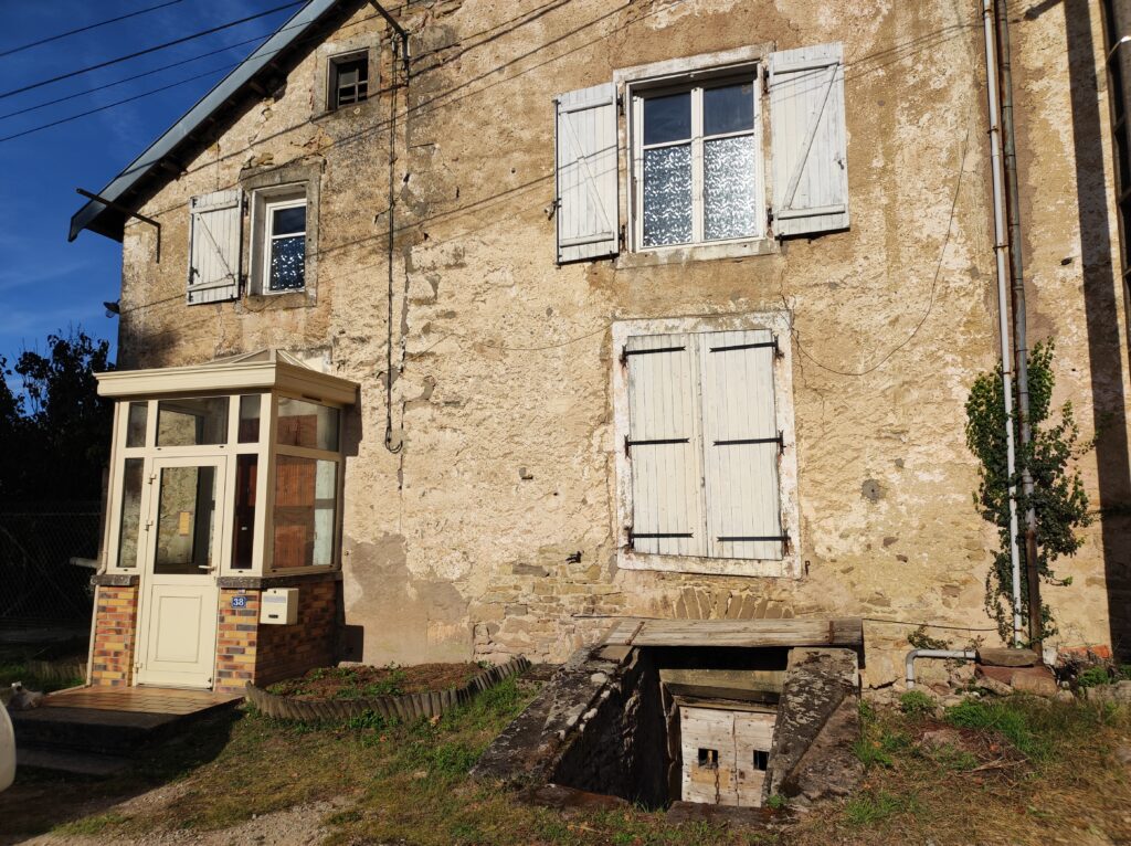 Vosges : le corps d’un homme retrouvé à son domicile à Thuillières, la piste du meurtre privilégiée