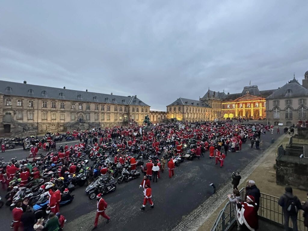 Un franc succès pour la grande parade des Pères et Mères Noël motards du Grand Est !