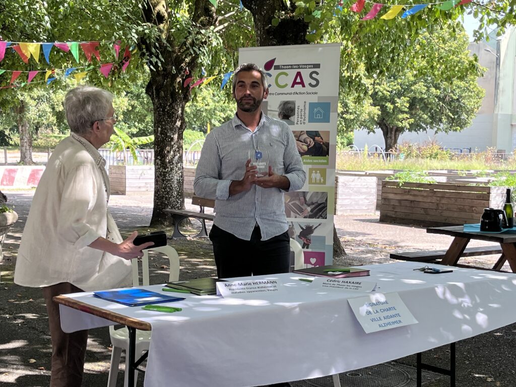 Avec la charte « Ville Aidante Alzheimer », Thaon-les-Vosges prend 8 engagements pour une ville plus inclusive