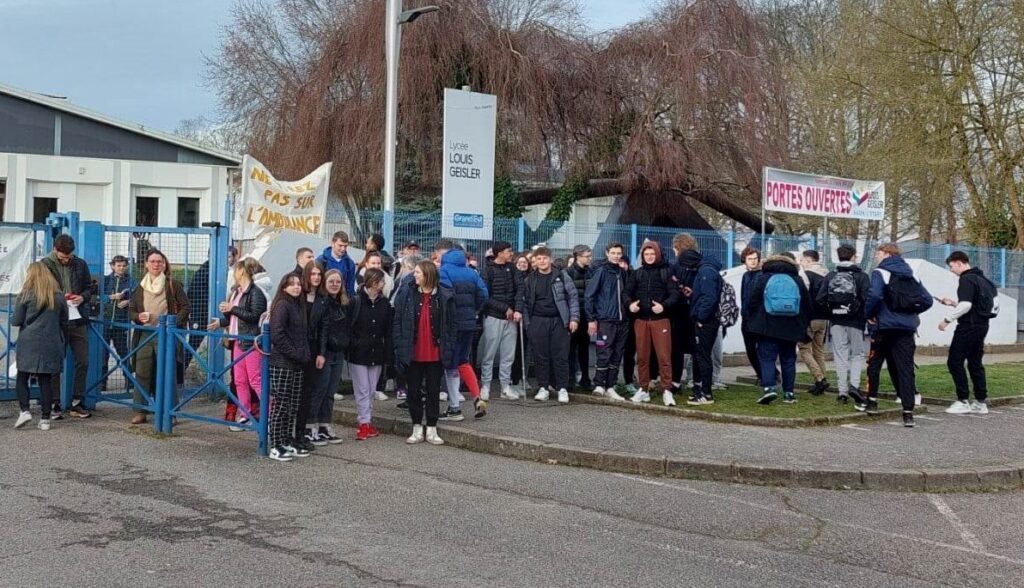 Vosges : blocage en cours devant le lycée professionnel Louis Geisler de Raon l’Étape